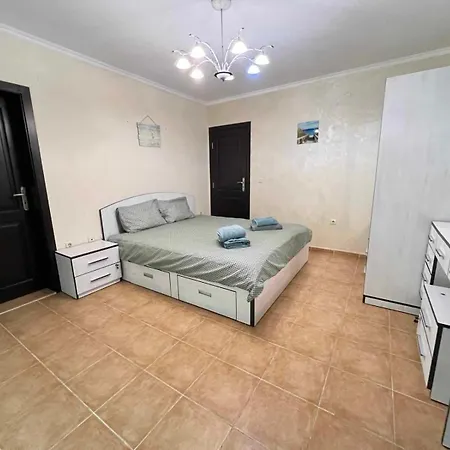 Apartment Sea Garden Burgas